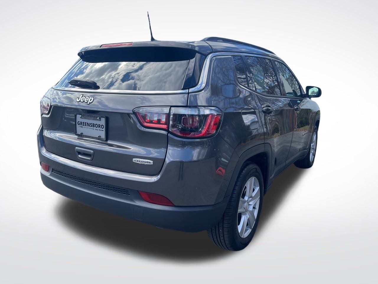 Used 2022 Jeep Compass Latitude w/ Sun and Sound Group image 6