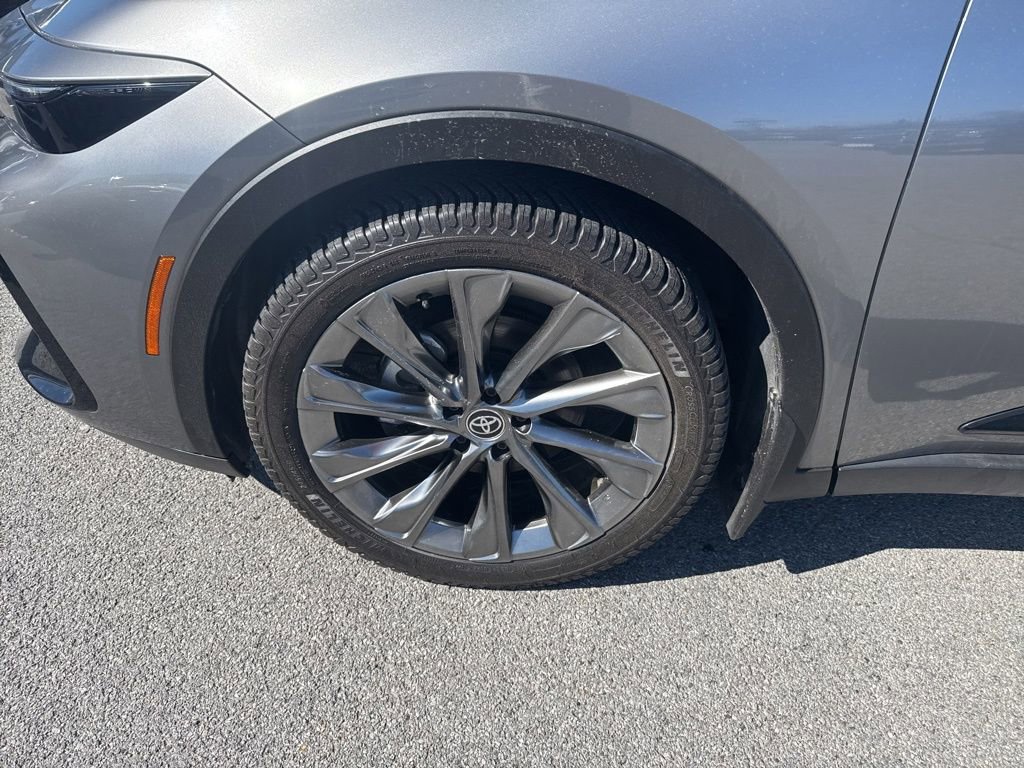 Used 2023 Toyota Crown Limited w/ Advanced Technology Package image 10