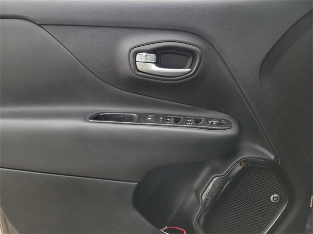 Used 2018 Jeep Renegade Altitude w/ Safety & Security Group image 20