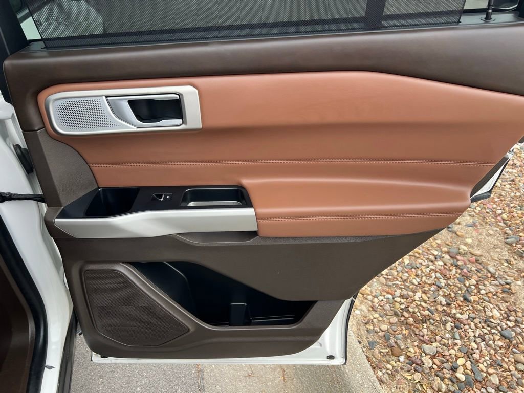 Used 2023 Ford Explorer King Ranch w/ Technology Package image 29
