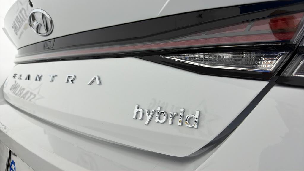 Used 2022 Hyundai Elantra Limited w/ Cargo Package FWD image 40
