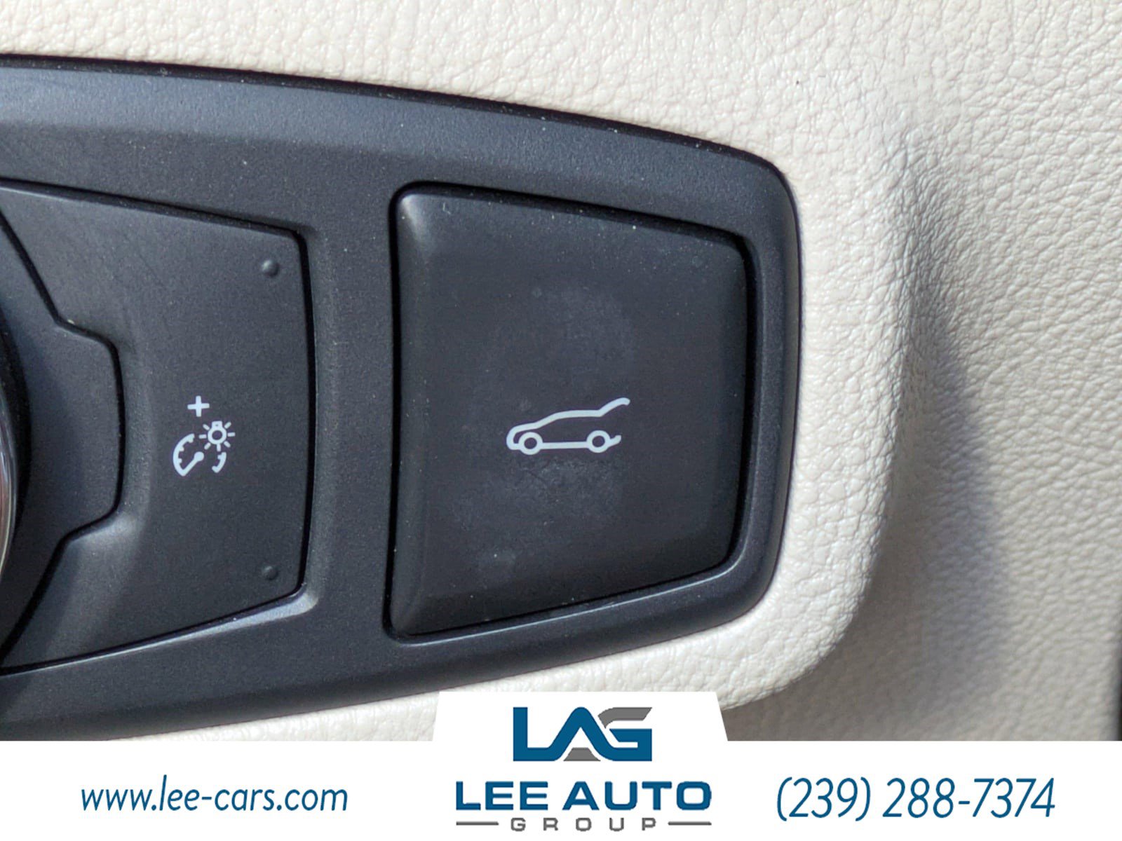 Used 2019 Lincoln MKC Select w/ Select Plus Package FWD image 21