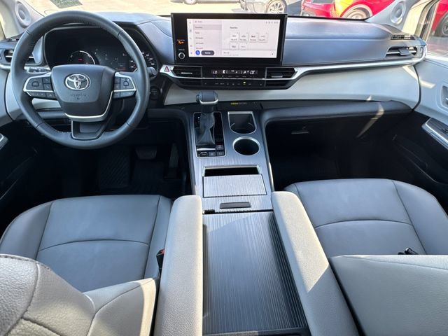 Certified 2025 Toyota Sienna XLE w/ XLE Plus Package AWD/4WD image 22