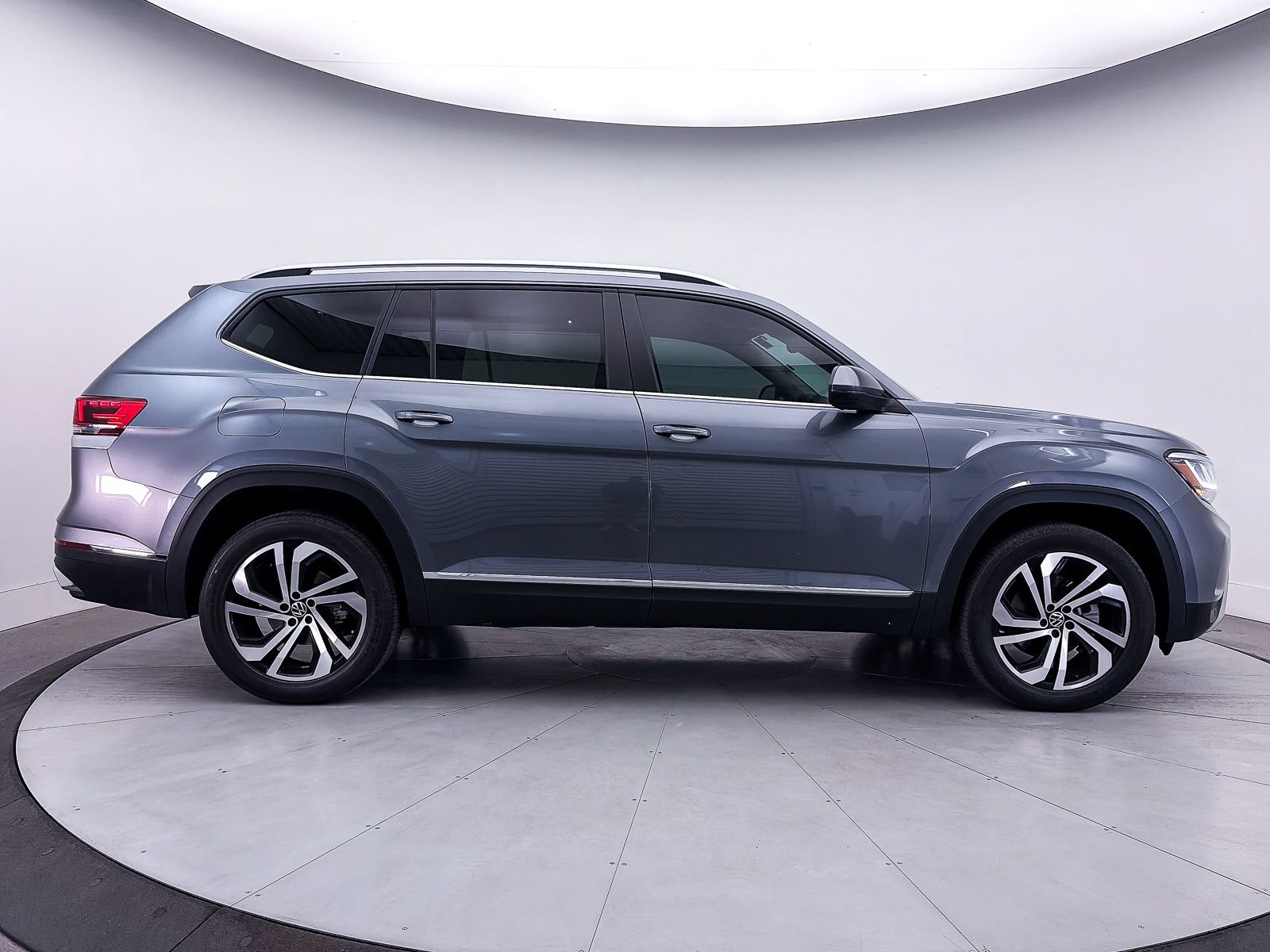 Used 2022 Volkswagen Atlas SEL AWD/4WD image 41