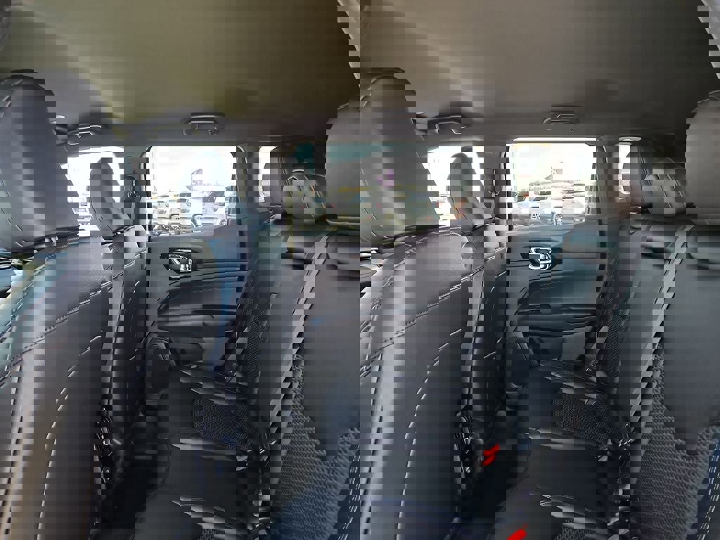 New 2026 Jeep Compass Latitude image 18