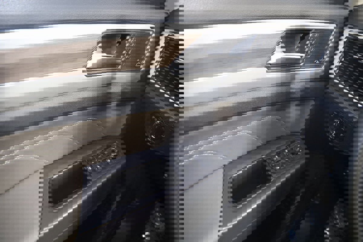 Used 2021 Volkswagen Atlas SEL Premium image 32