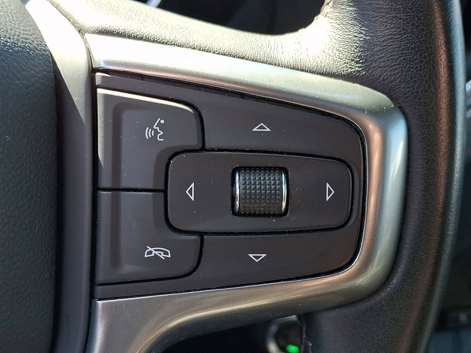 Certified 2022 Chevrolet Silverado 1500 LTZ w/ LTZ Premium Package image 25