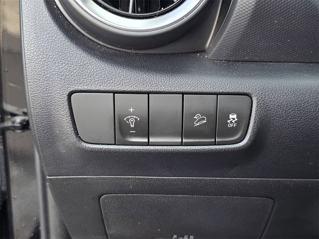 Used 2023 Hyundai Kona SEL image 24