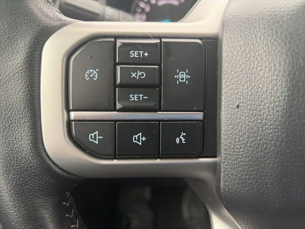 Used 2024 Ford Expedition Max XLT image 18