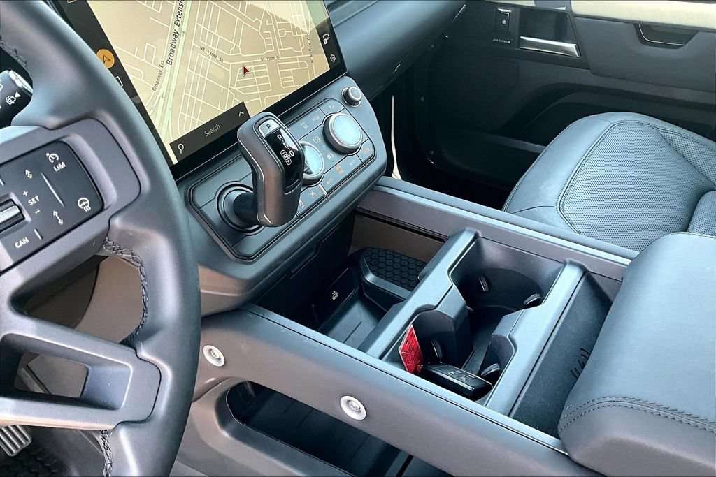 Certified 2026 Land Rover Defender 110 S AWD/4WD image 13