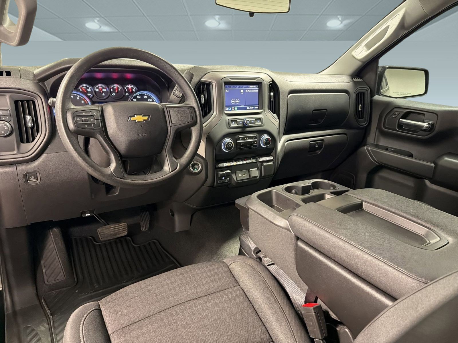 Certified 2023 Chevrolet Silverado 1500 Custom RWD image 26