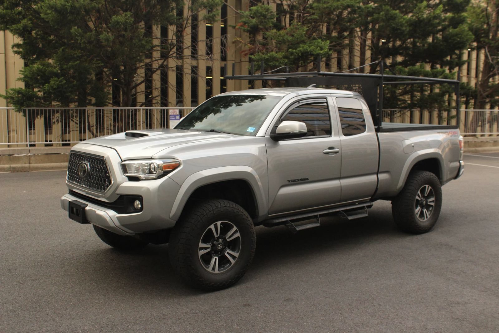 Used 2019 Toyota Tacoma TRD Sport AWD/4WD image 12