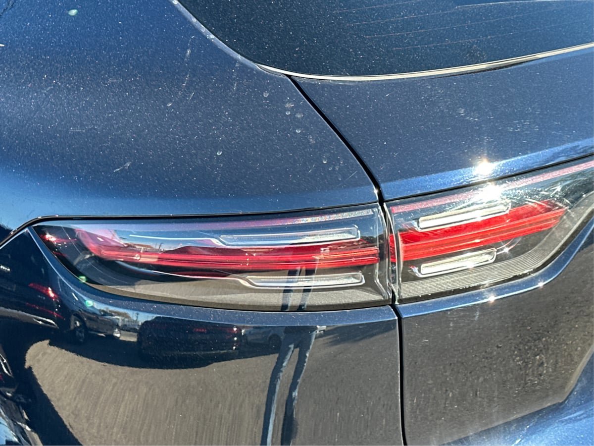 Used 2020 Porsche Cayenne AWD/4WD image 29