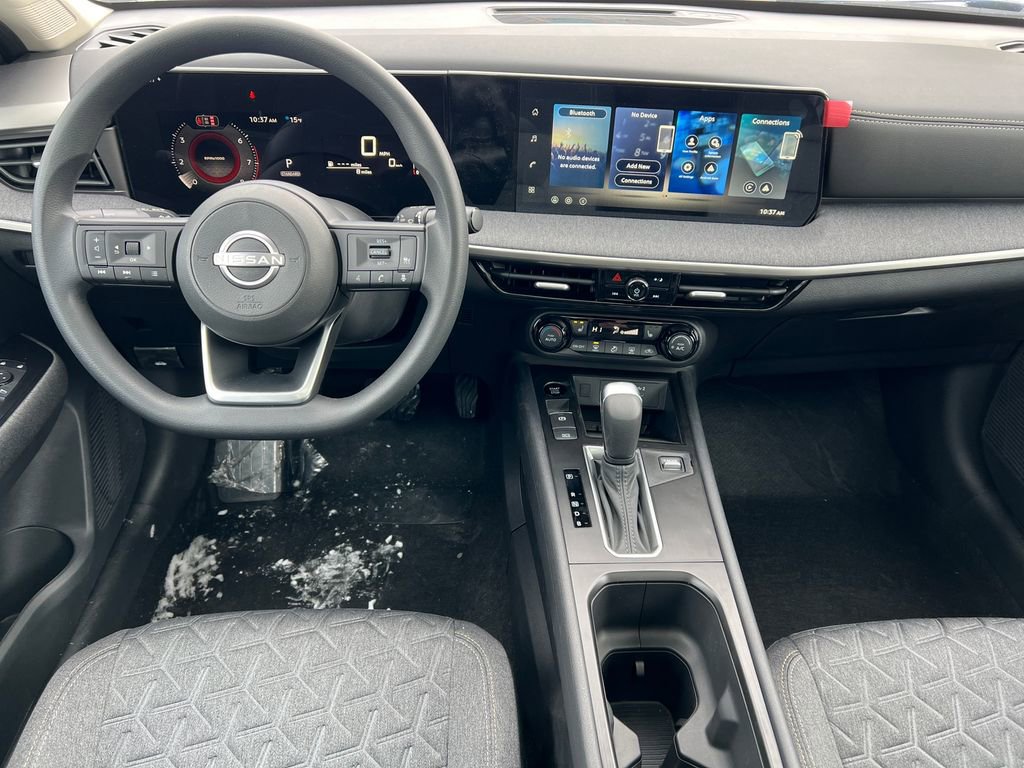 New 2026 Nissan Kicks SV w/ SV Premium Package image 3