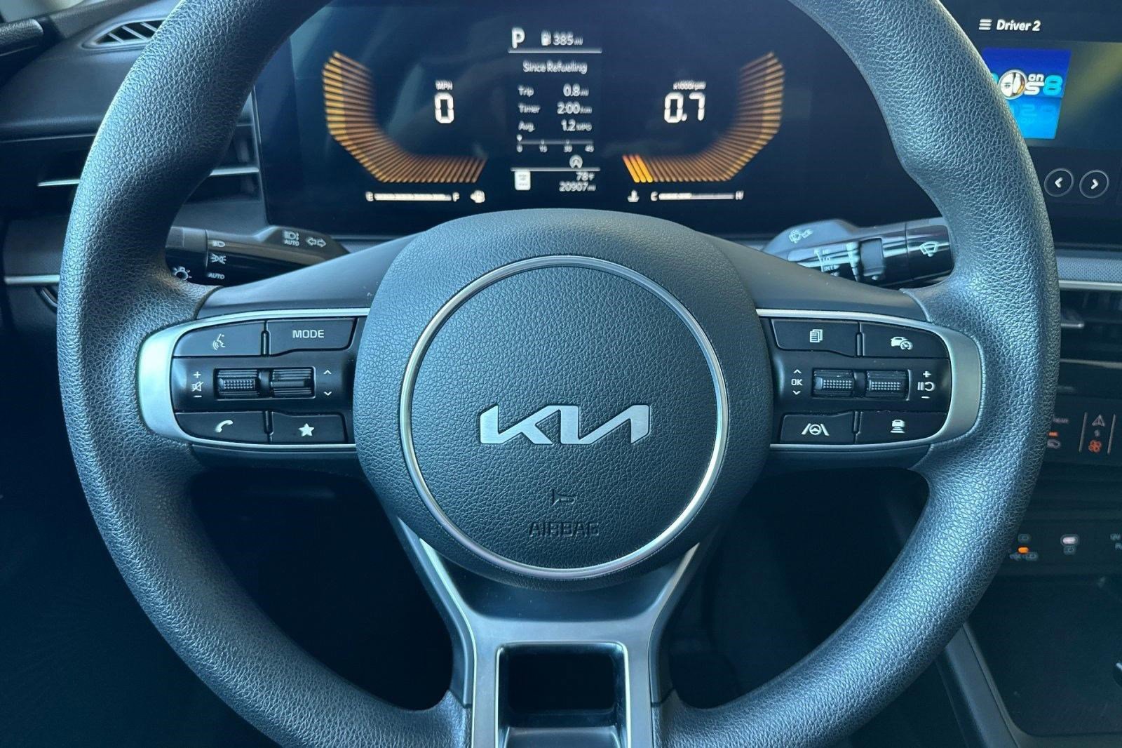 Used 2025 Kia K5 LXS image 16