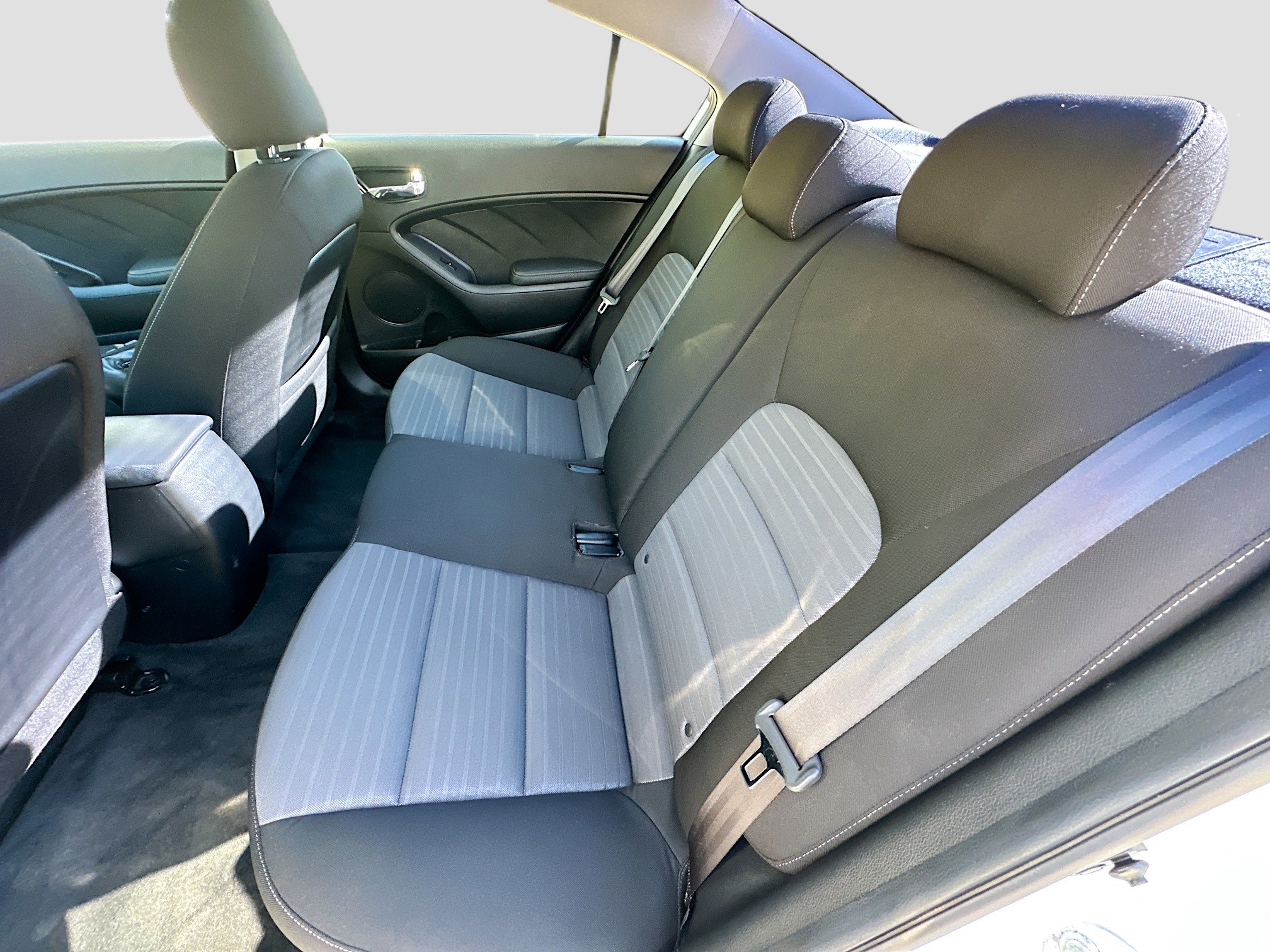 Used 2017 Kia Forte S w/ S Technology Package image 23