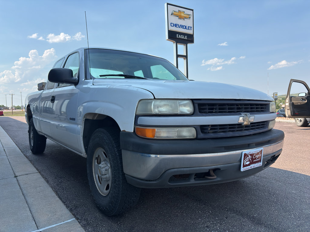 Used 2000 Chevrolet Silverado 1500 4x4 Extended Cab image 4