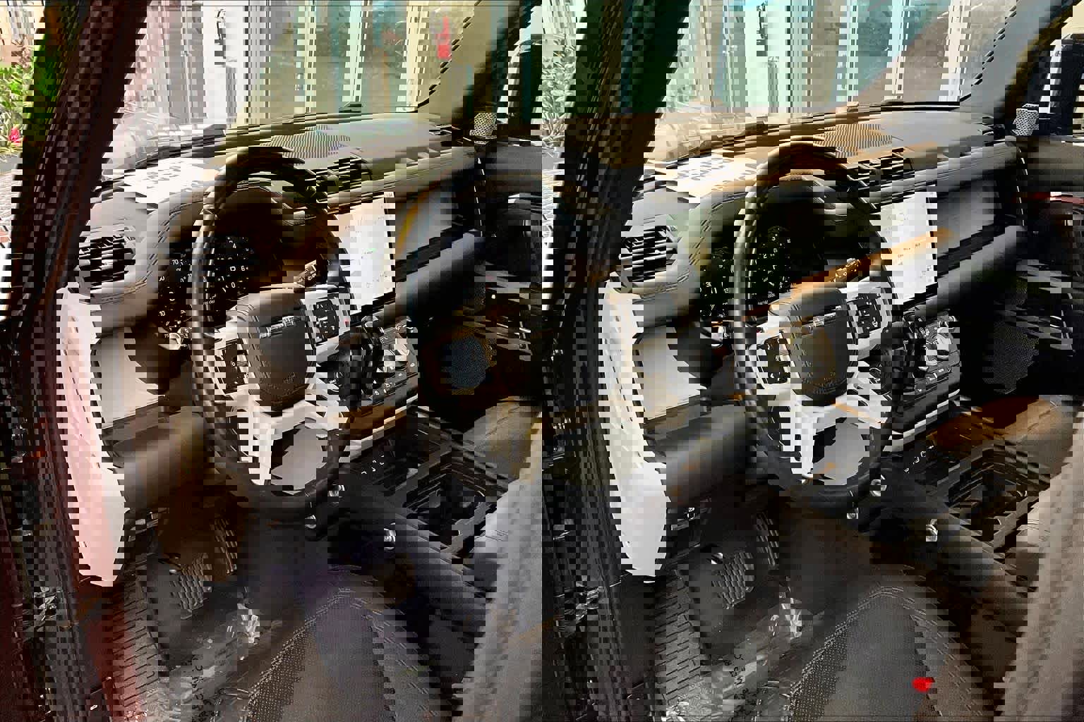 Used 2023 Land Rover Defender 130 First Edition AWD/4WD image 18