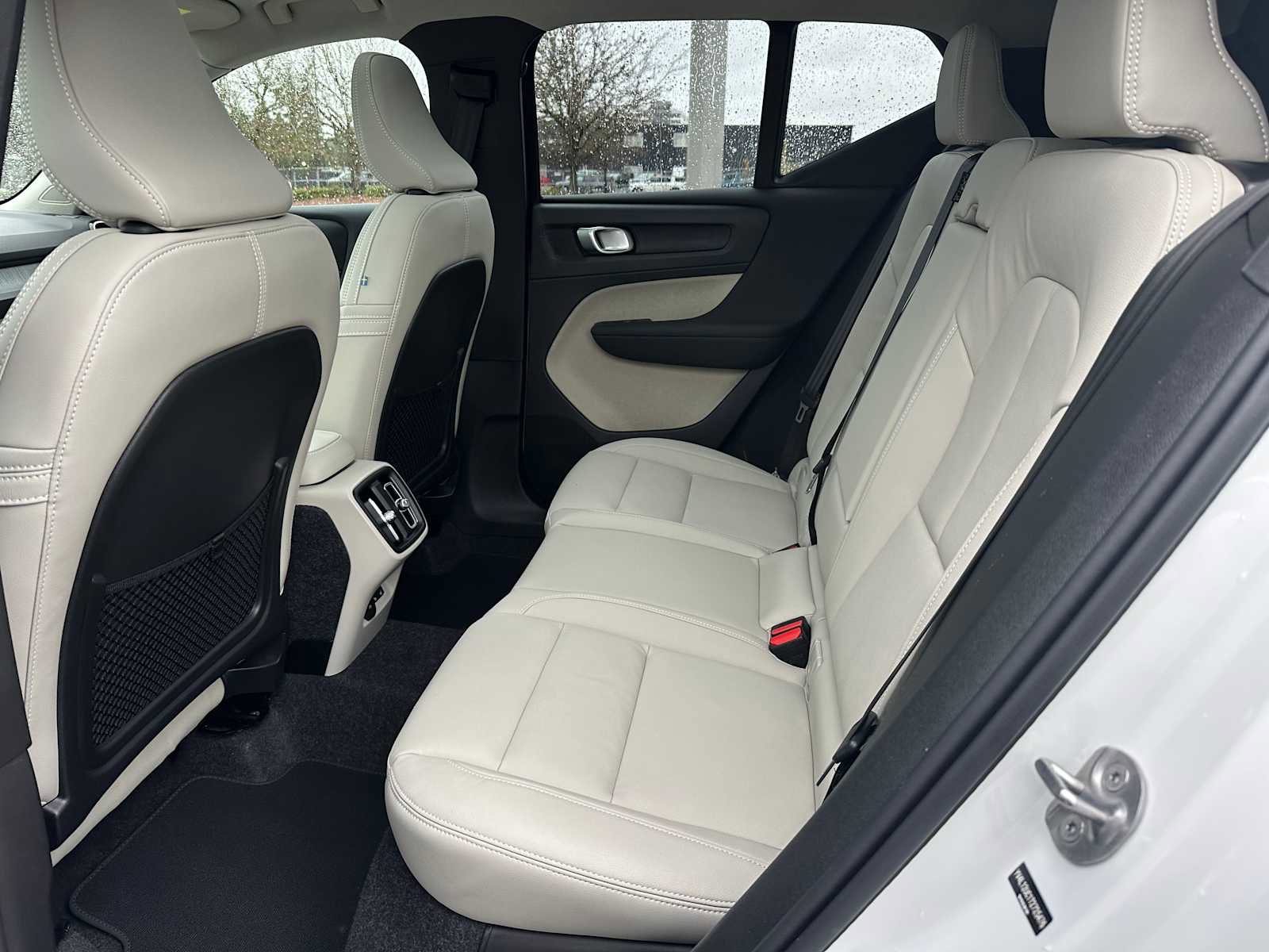 New 2026 Volvo XC40 B5 Plus w/ Protection Package Premier image 15