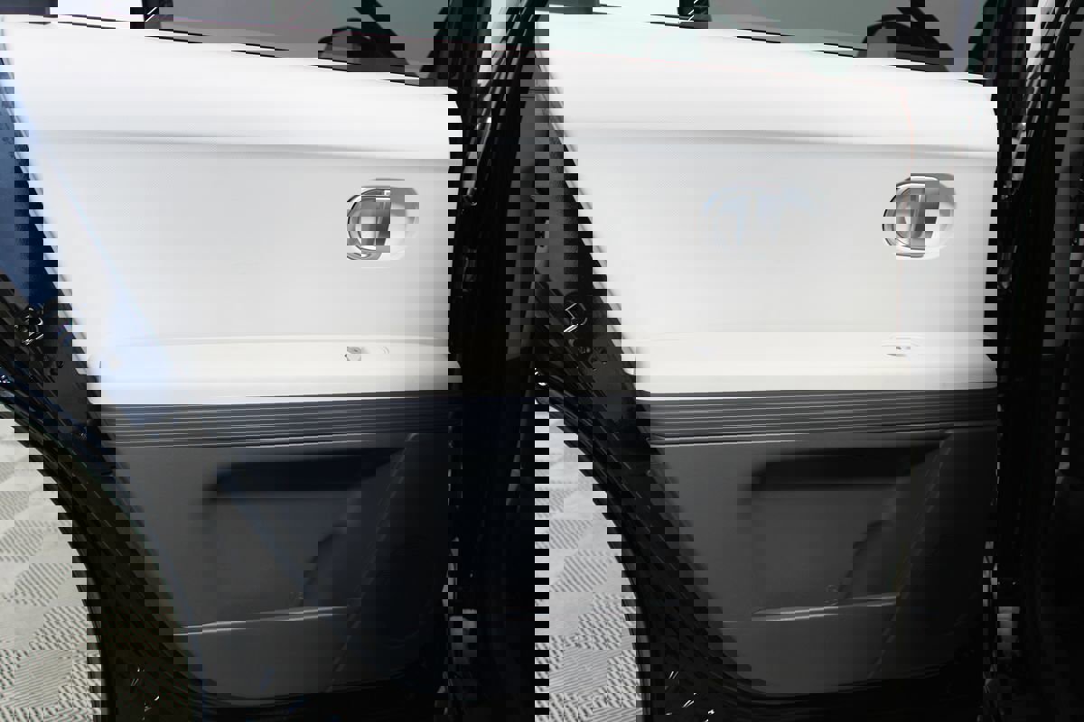 Used 2024 Hyundai Ioniq 5 SE image 28