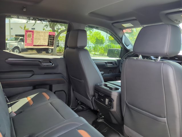 Used 2024 GMC Sierra 1500 AT4 w/ Technology Package AWD/4WD image 23
