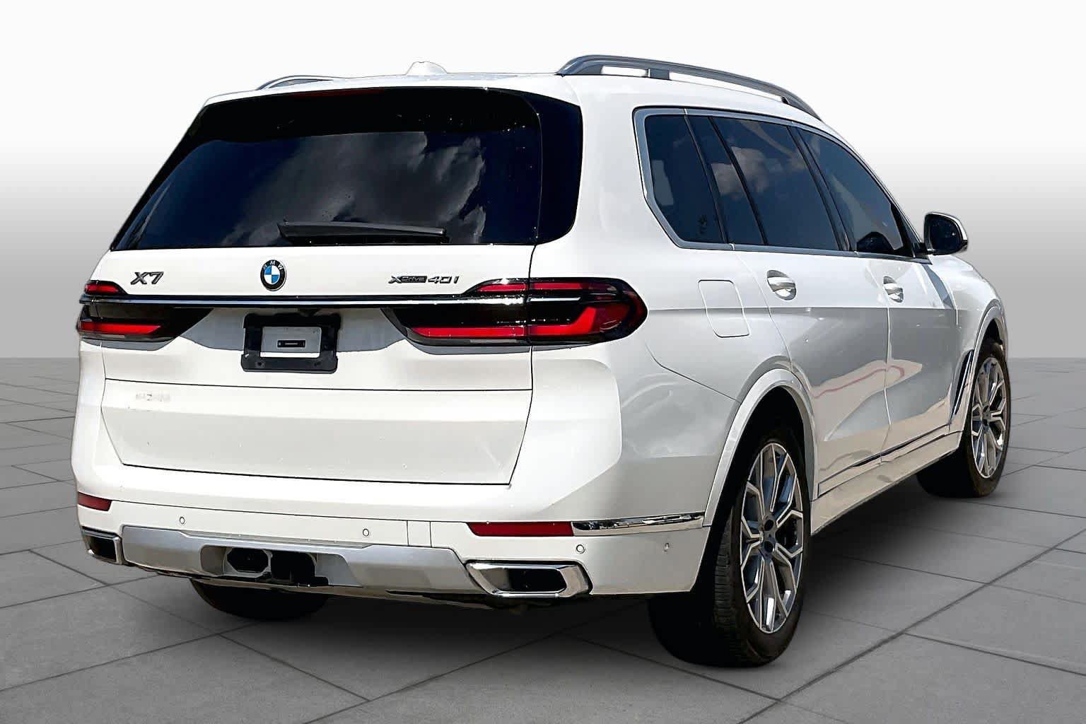 Used 2024 BMW X7 xDrive40i AWD/4WD image 13