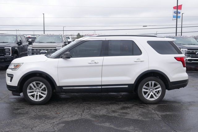 Used 2018 Ford Explorer XLT image 7