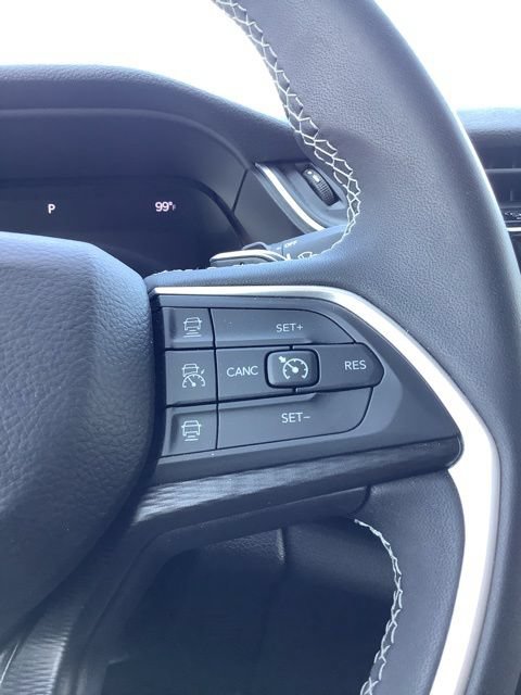 Certified 2023 Jeep Grand Cherokee Laredo AWD/4WD image 22
