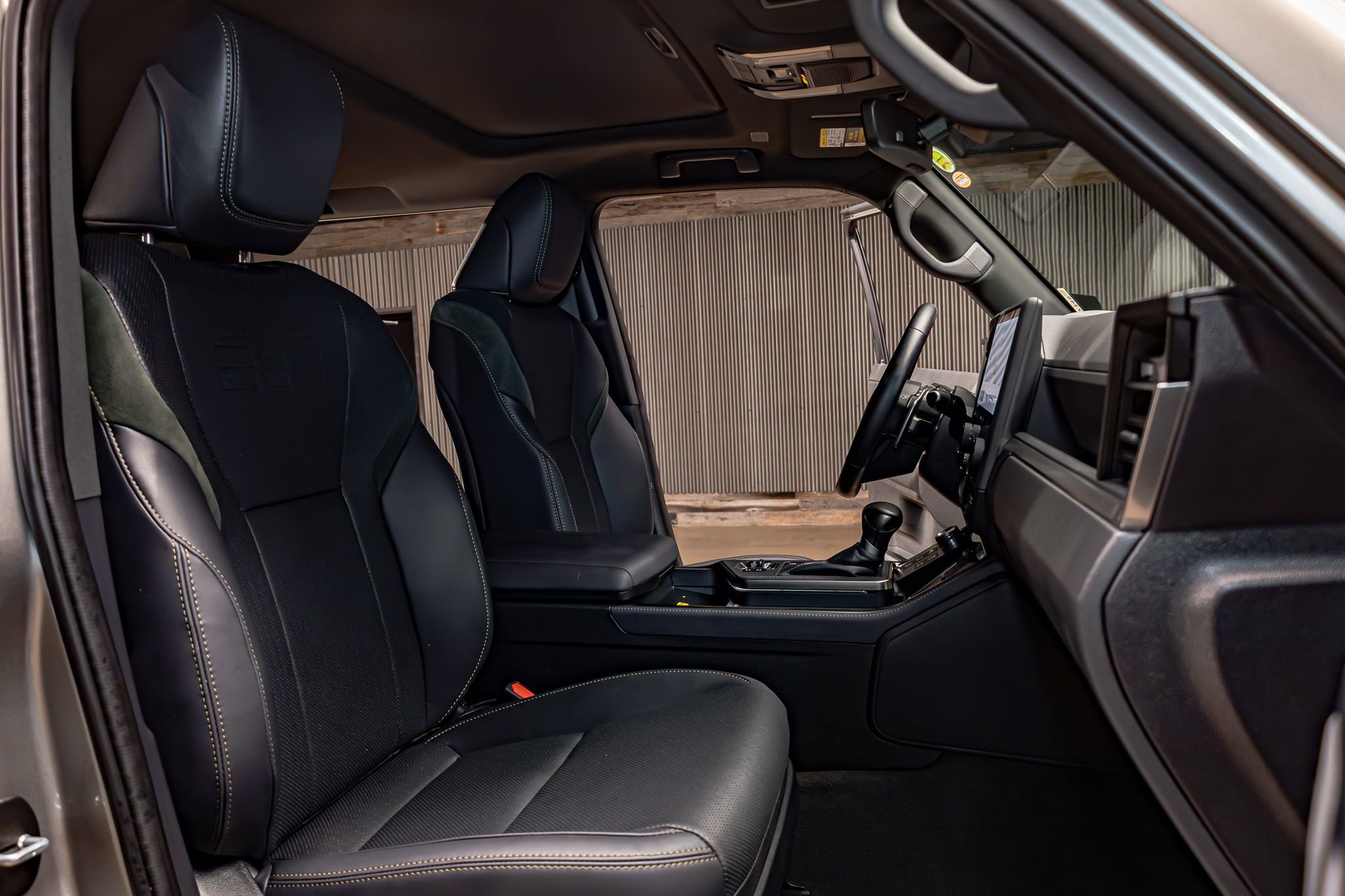 Used 2026 Lexus GX 550 w/ Accessory Package (CT) image 28