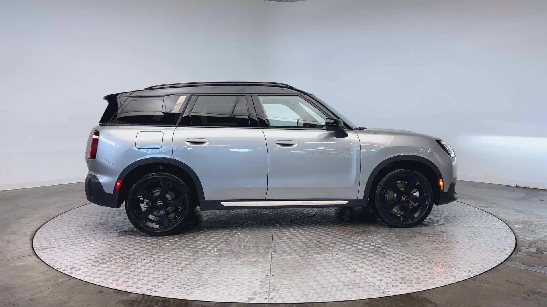 Certified 2026 MINI Cooper Countryman S AWD/4WD image 9