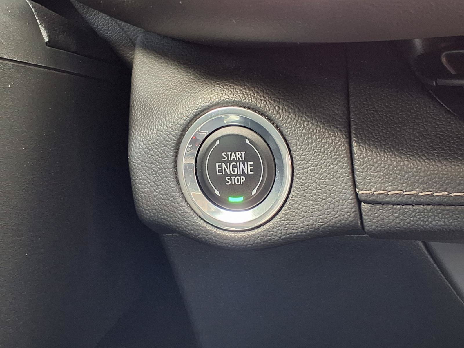 Used 2023 Buick Envision Essence w/ Sport Touring Package FWD image 13