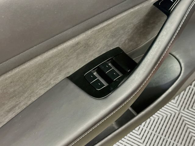 Used 2018 Tesla Model 3 Long Range RWD image 18