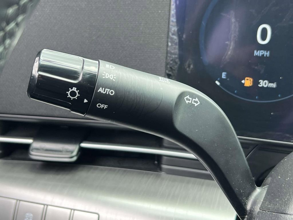 Certified 2024 Hyundai Kona SEL w/ Convenience Package image 25