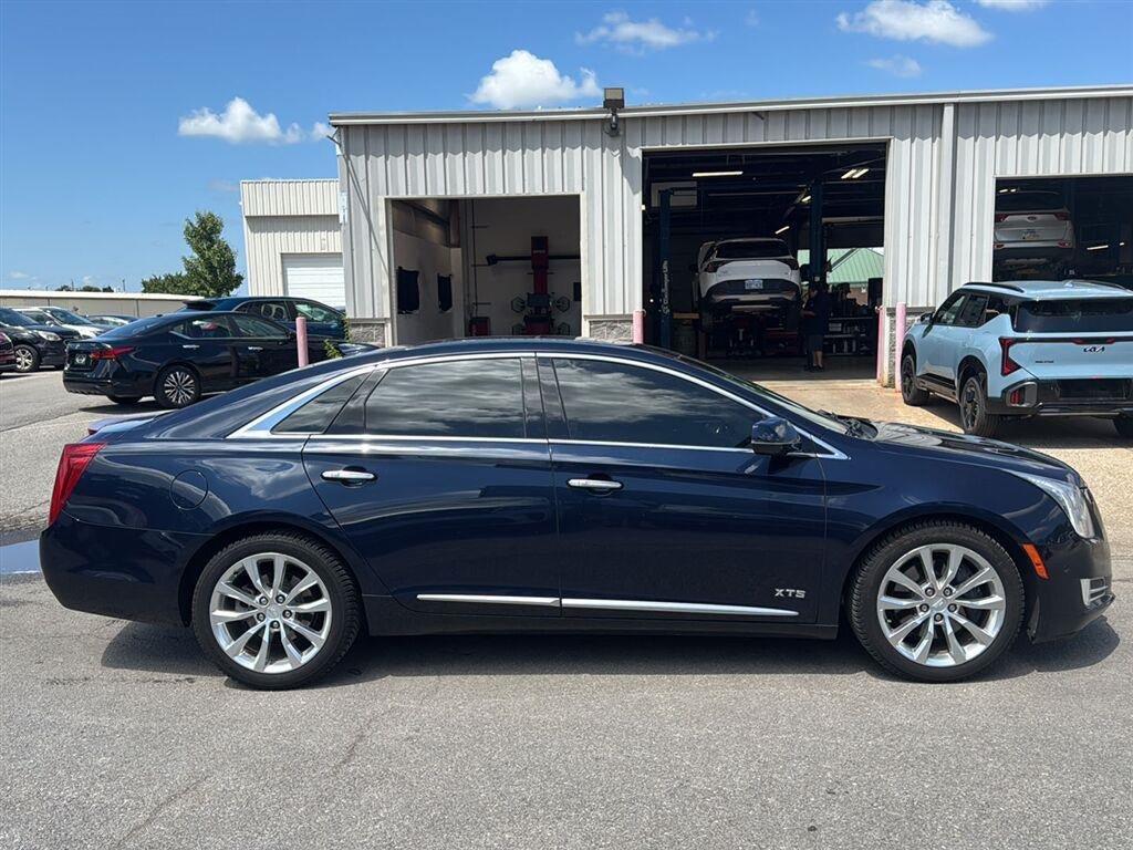 Used 2016 Cadillac XTS Luxury w/ Driver Awareness Package FWD image 2