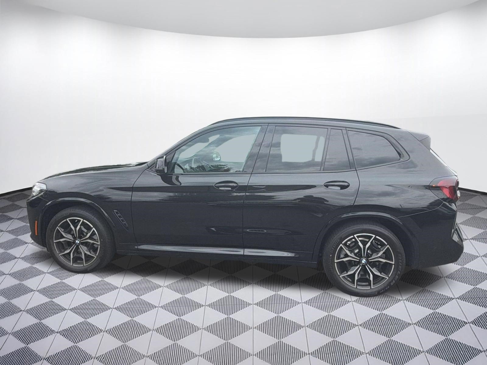 Certified 2023 BMW X3 xDrive30i w/ M Sport Package AWD/4WD image 2