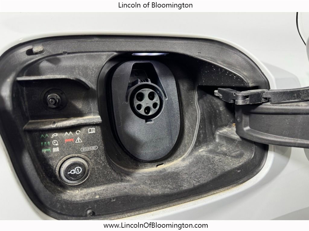 Used 2025 Audi Q6 e-tron Prestige w/ Beige Warm Weather Package image 29