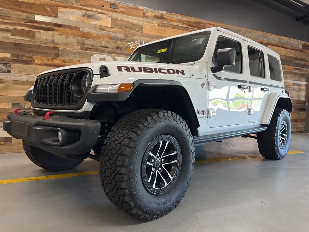 Used 2025 Jeep Wrangler Unlimited Rubicon AWD/4WD image 14