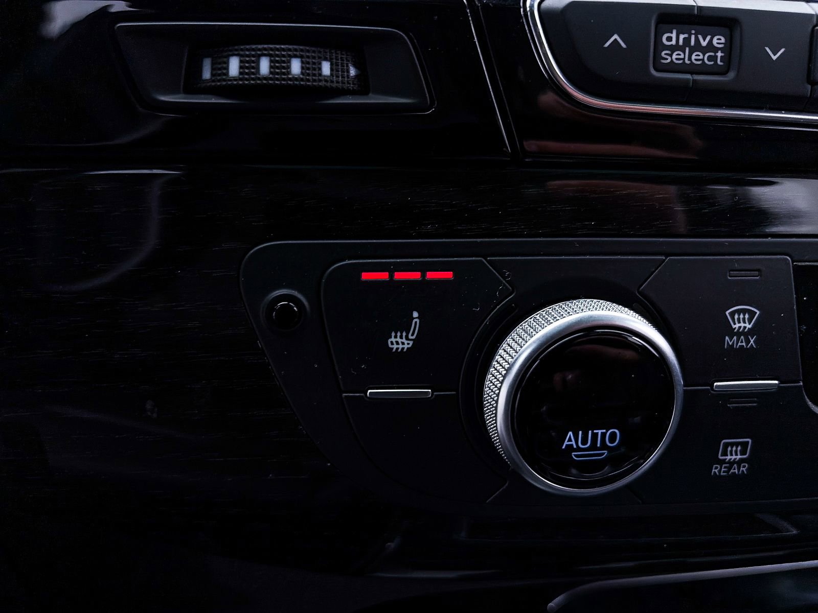 Used 2019 Audi Q7 3.0T Premium Plus AWD/4WD image 20