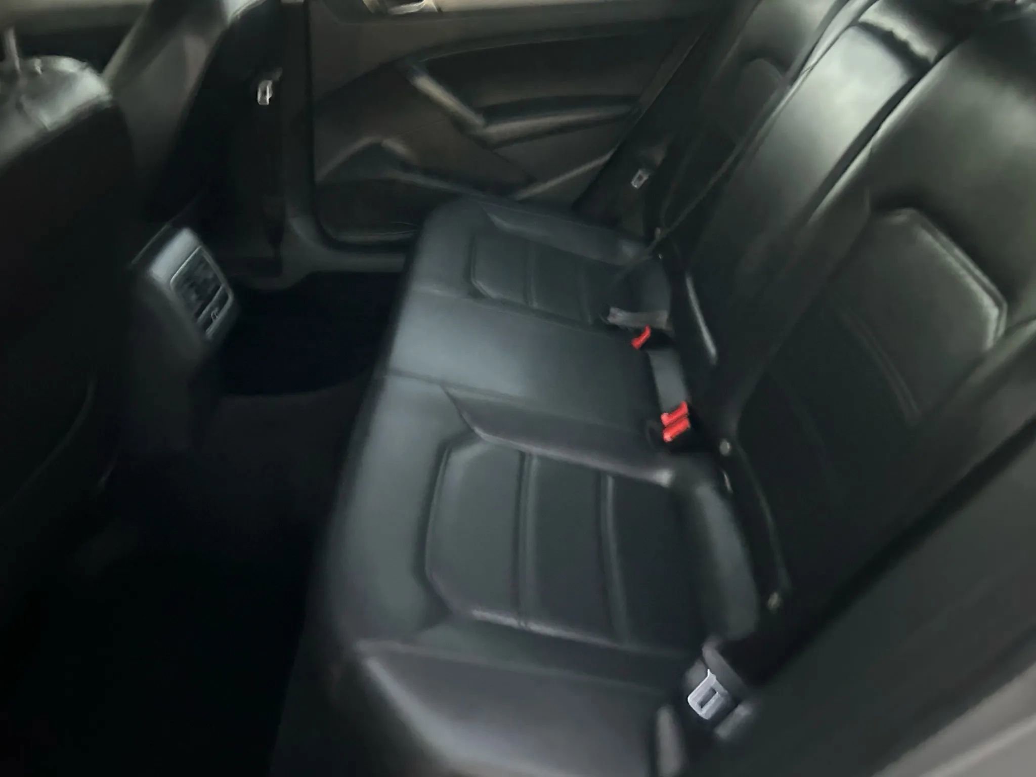 Used 2014 Volkswagen Passat TDI SE FWD image 21