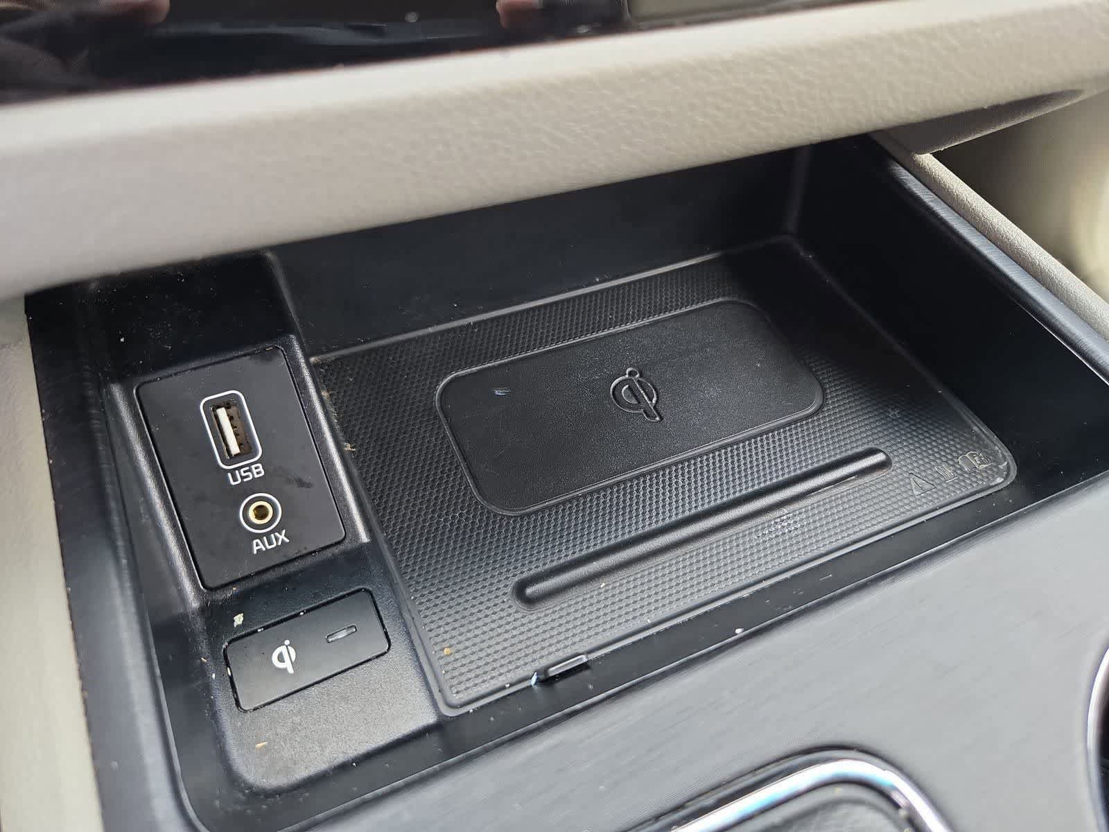 Used 2019 Kia Sedona EX FWD image 28