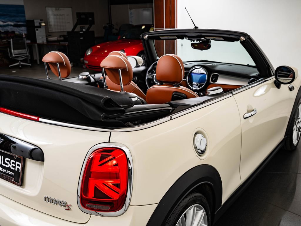 Used 2022 MINI Cooper S w/ Driver Assistance Package FWD image 24