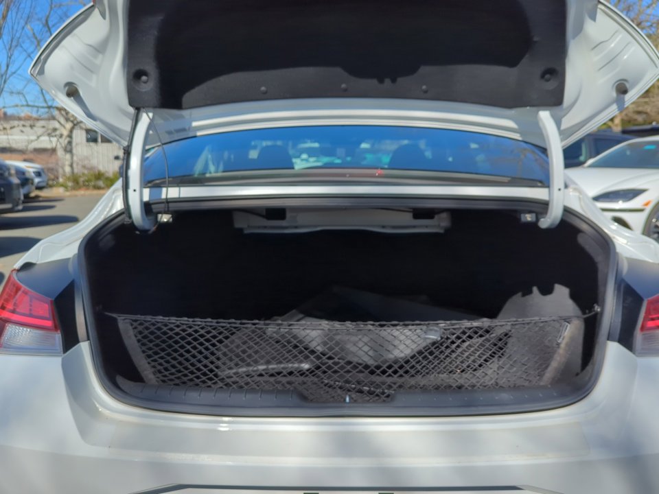 Certified 2023 Hyundai Elantra Blue image 18