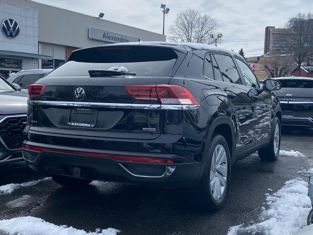 Used 2022 Volkswagen Atlas Cross Sport SE w/ Panoramic Sunroof Package AWD/4WD image 3