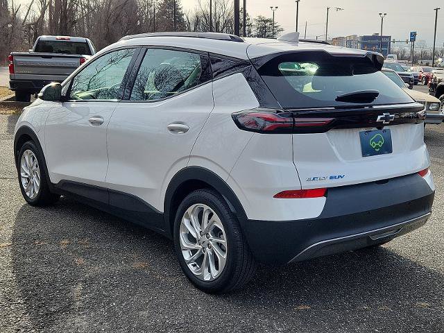 Certified 2023 Chevrolet Bolt EUV LT w/ Driver Confidence Package image 4