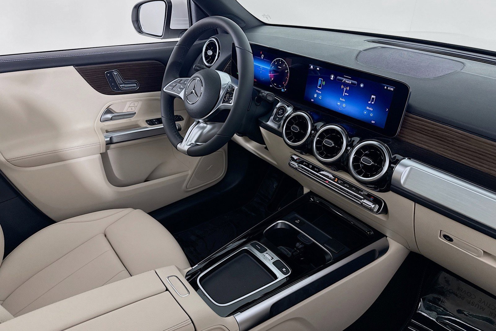 New 2026 Mercedes-Benz GLB 250 image 15