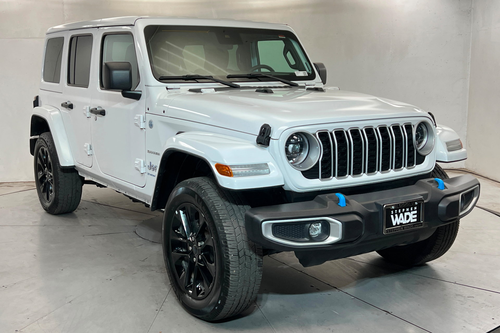 Used 2024 Jeep Wrangler Unlimited Sahara AWD/4WD image 7
