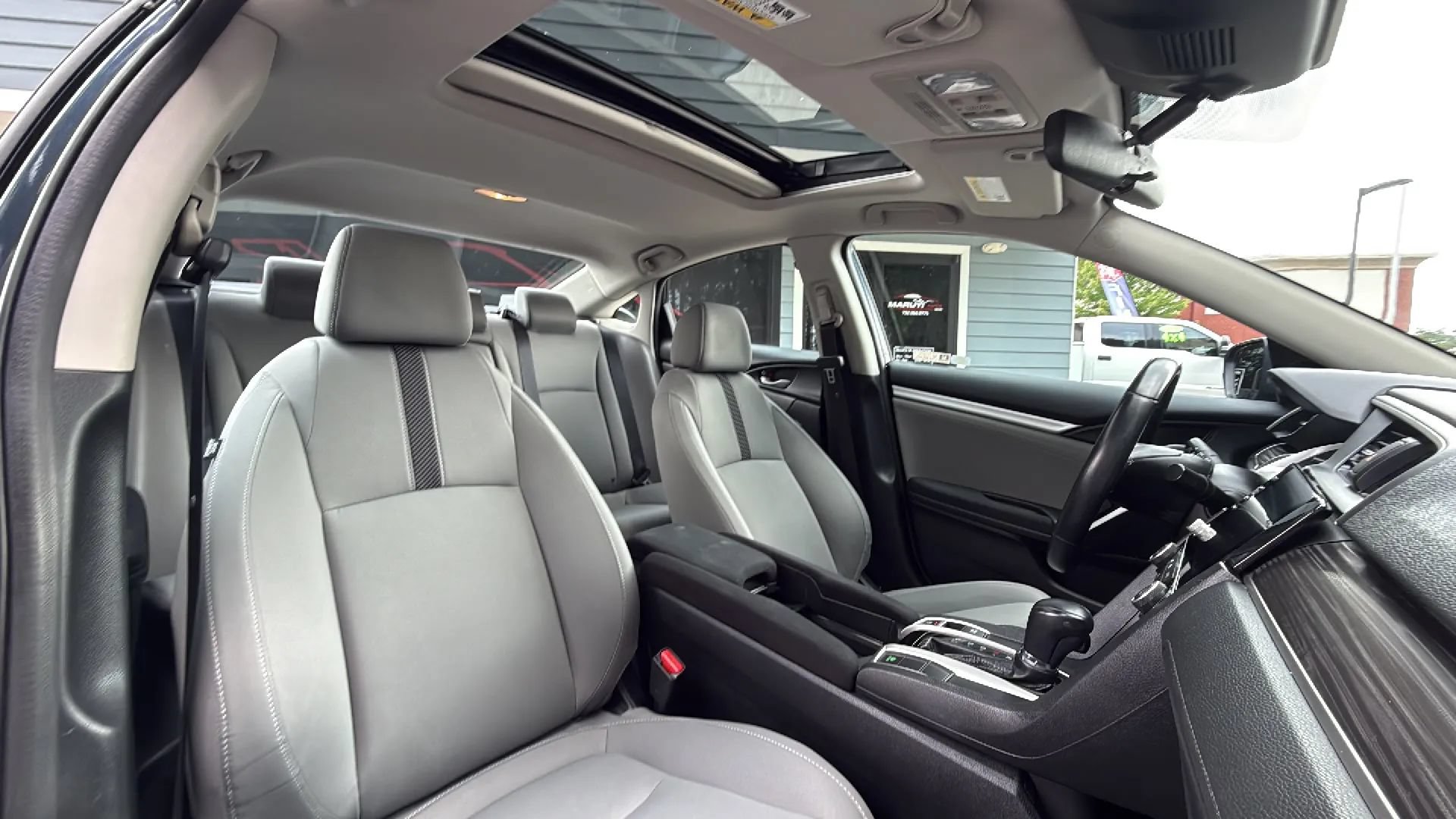 Used 2020 Honda Civic EX image 29