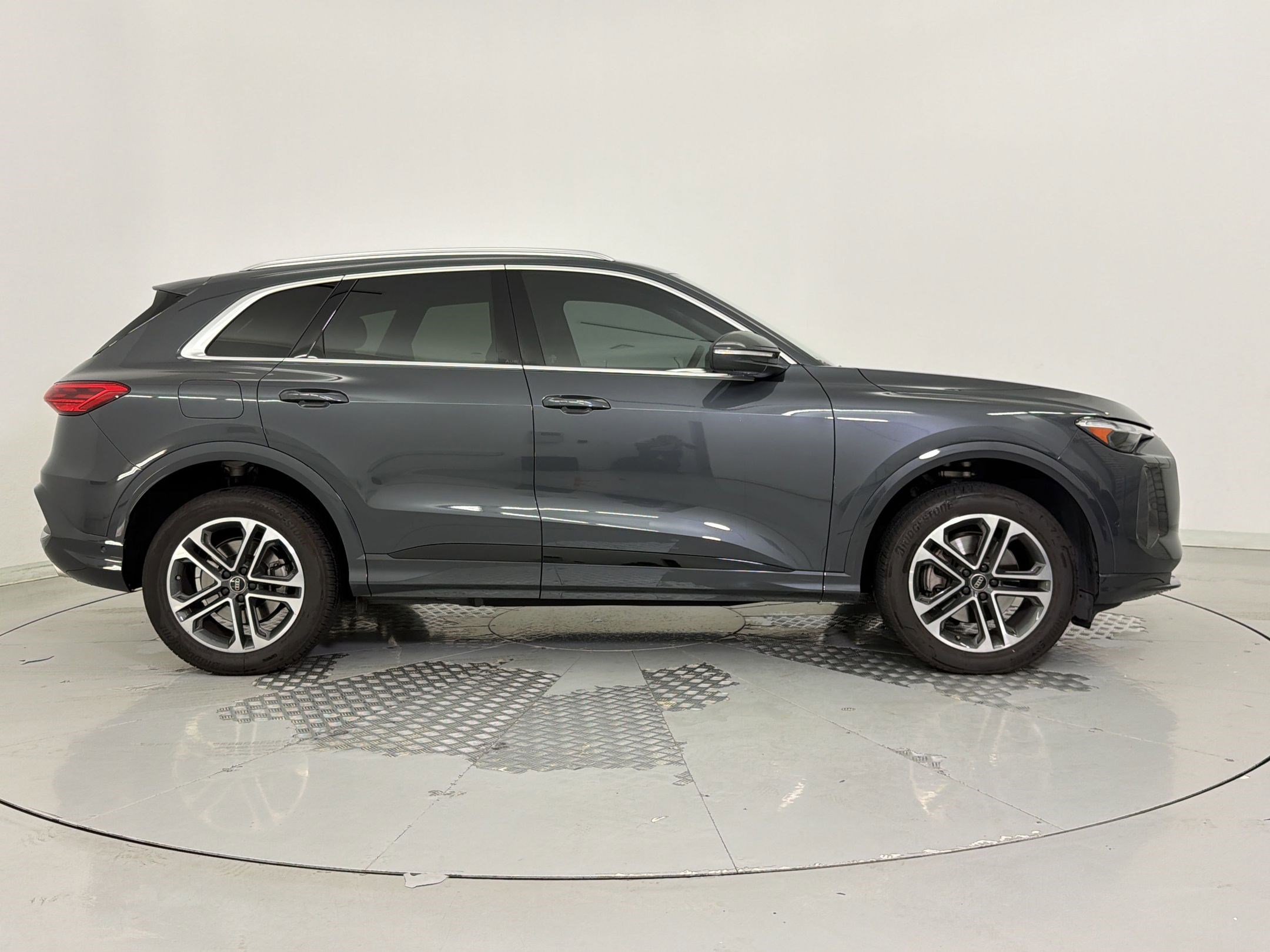 Certified 2025 Audi Q5 Premium w/ Premium Plus AWD/4WD image 8