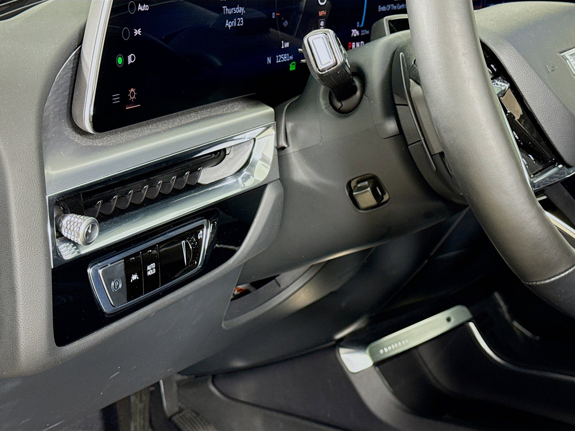 Used 2024 Cadillac Lyriq Sport AWD/4WD image 10