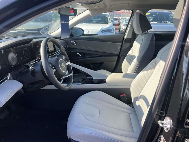 Certified 2025 Hyundai Elantra Limited image 15